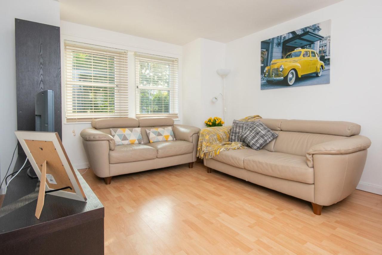 Dwellcome Home Ltd 2 Bedroom King & Double Central Apartment, Free Allocated Barrier Secured Parking Space At Rear Entrance & Fast Wifi, Ideal For Long Term Contractor, Corporate, Etc Stays, Regular Housekeeping Option - See Our Site For Assurance Aberdeen Esterno foto